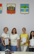 В канун Дня работника торговли в городской администрации состоялась встреча с индивидуальными предпринимателями, работниками сферы торговли, осуществляющими свою трудовую деятельность на территории Октябрьска.