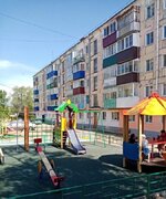 Новая детская площадка поможет скрасить досуг маленьким жителям района Перевалка.