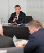 6 апреля, губернатор Дмитрий Азаров принял участие в традиционном ежегодном семинаре-совещании с главами городов и муниципальных районов, во время которого были подведены итоги реализации национальных проектов прошлом году, стратегий развития муниципалите