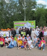 Сегодня, в Парке Поколений Октябрьска, стартовал фестиваль «Молодежное время -2023», посвящённый 105-летию создания социальной службы России и предстоящему Дню социального работника.