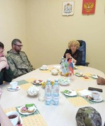 Сегодня Глава г.о.Октябрьск Александра Гожая встретилась с участниками специальной военной операции, которые находятся сейчас в краткосрочном отпуске