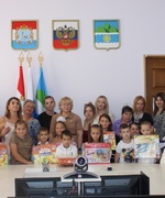 «Наборы первоклассников» для октябрьских ребят