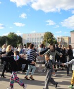 "Хоровод дружбы" на Центральной площади