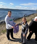 Экология. Школьники набережную Волги