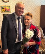 Глава г.о. Октябрьск Владимир Ревин поздравил долгожительниц Октябрьска с днем рождения