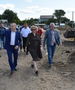 29 июля реконструируемый в настоящее время центральный городской пляж Октябрьска с рабочим визитом посетил советник министра энергетики и ЖКХ Самарской области Эдуард Гафиятуллин.